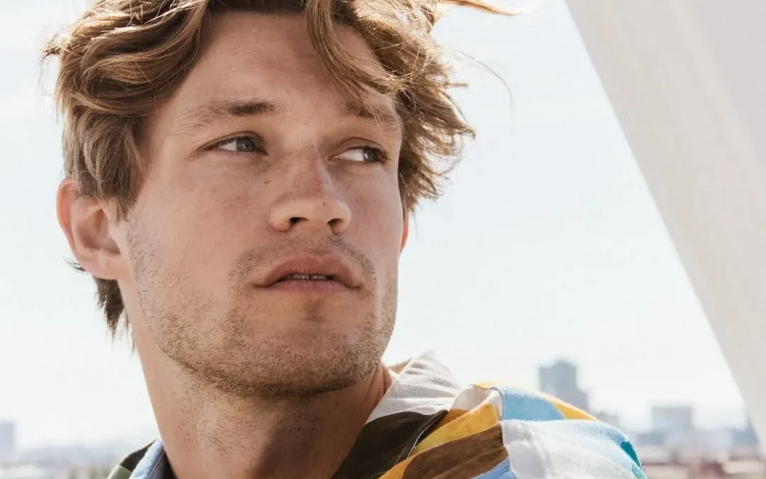 Damian Hardung – Daniel Riffert, James Beaufort